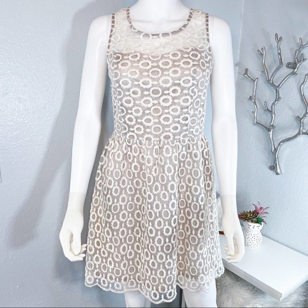 Tea N Rose Spun Sugar Dress Formal Beige Lace Medium